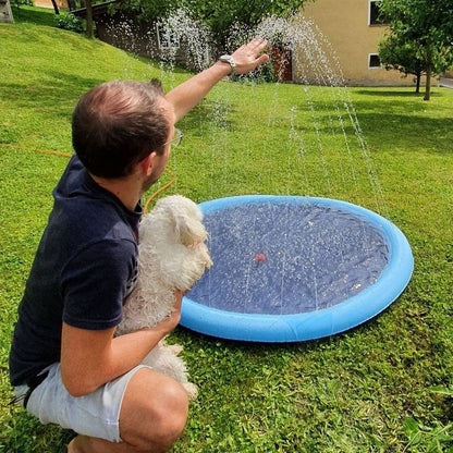 📢50% kedvezmény!!📏Több méretben kapható☀️ Összecsukható kutya vízágy, 💦 sprinkler szőnyeg a szabadtéri lehűléshez, 🐾 kültéri játszószőnyeg kedvenceknek