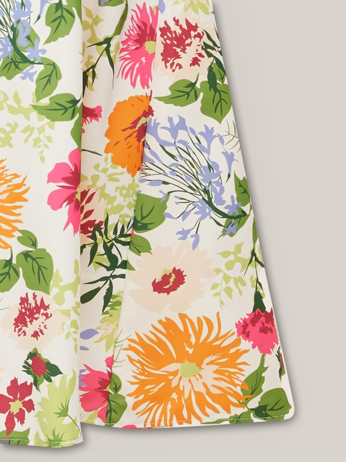 🌸👗 Virágmintás midi ruha, smockolt négyzet alakú nyakkivágással és zsebekkel