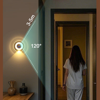 “1+1 ingyen 🎁✨” 🔥50% Kedvezmény🏷️💡 Intelligens LED-es éjszakai lámpa órával – 🌙 mozgásérzékelő, 3 színű fény, 🔋 energiahatékony