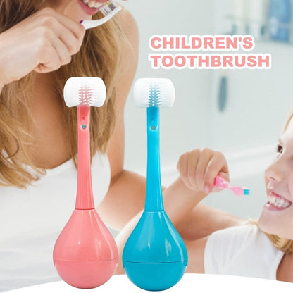🔥50% popust🏷️👶 Tristranska otroška zobna ščetka – 🦷 temeljito čiščenje, 🧸 zabavna oblika, 🎁 odlično darilo