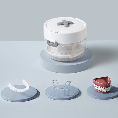 ⏰ Korlátozott ideig érvényes ajánlat 🎁🦷 Többfunkciós tok fogszabályzó készülékekhez – 💧 áztatótálcával, tükörrel, 🪥 tisztítókefével – utazáshoz is ideális
