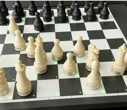 🔥50% popust🏷️♟️ Magnetna šahovska igra – 🧲 magnetne figure, 📦 zložljiva deska, 🎁 odlično darilo